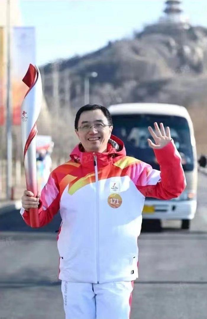 薛宁