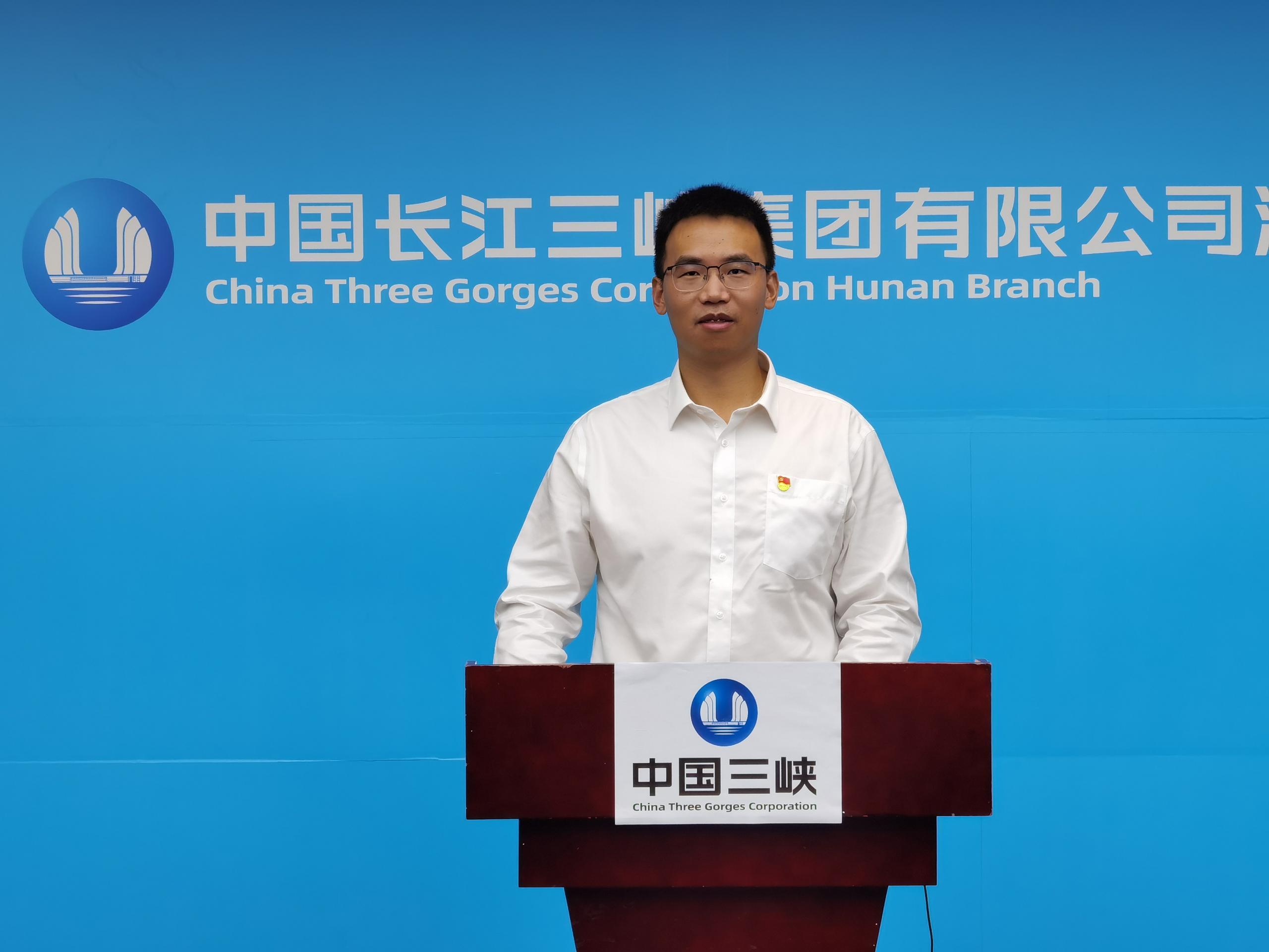 龚子桢  三峡建工集团白鹤滩建设部副主任专业师